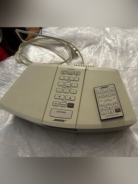 Bose AWR1-1W Wave Clock Radio with Remote control